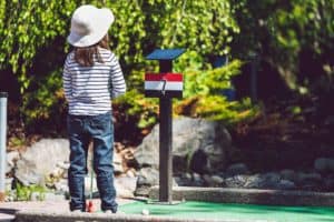 Read more about the article Kinderabenteuer MAXI goes Minigolf / 2. August